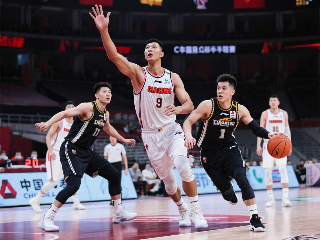 CBA半决赛打响，传统豪强正面碰撞