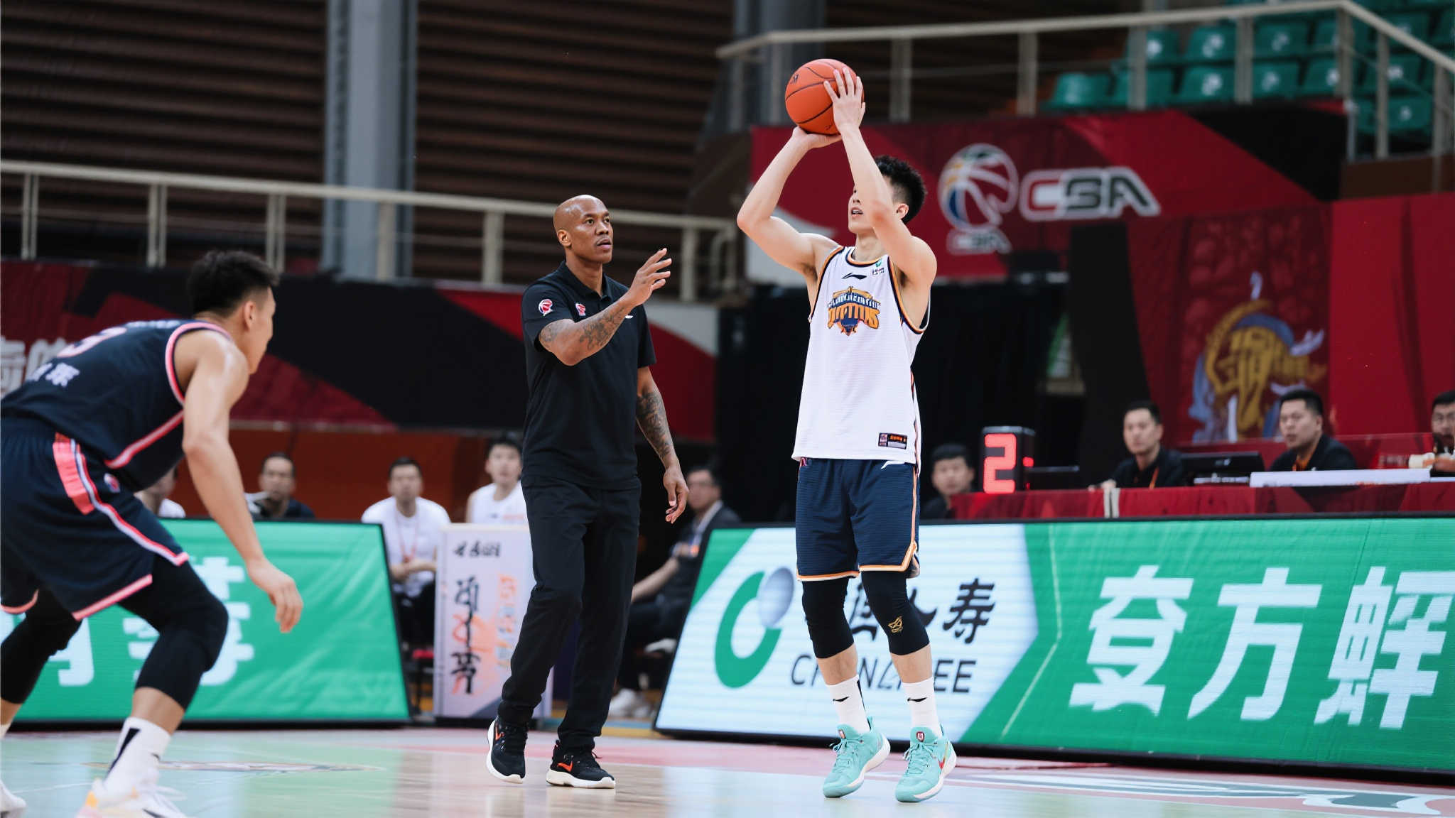 马布里点评杨瀚森：拓展投射范围，脚步技术提升将成为致命武器